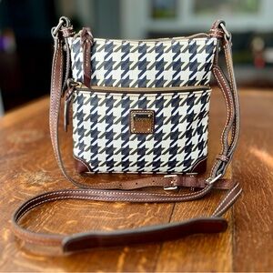 Dooney & Bourke Houndstooth Shoulder Handbag Purse